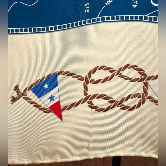 LOUIS VUITTON CUP Rare Find 100% Silk Scarf - Picture 7 of 7